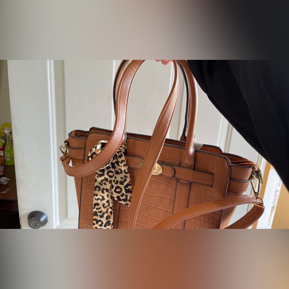 Bag - Picture 2 of 4